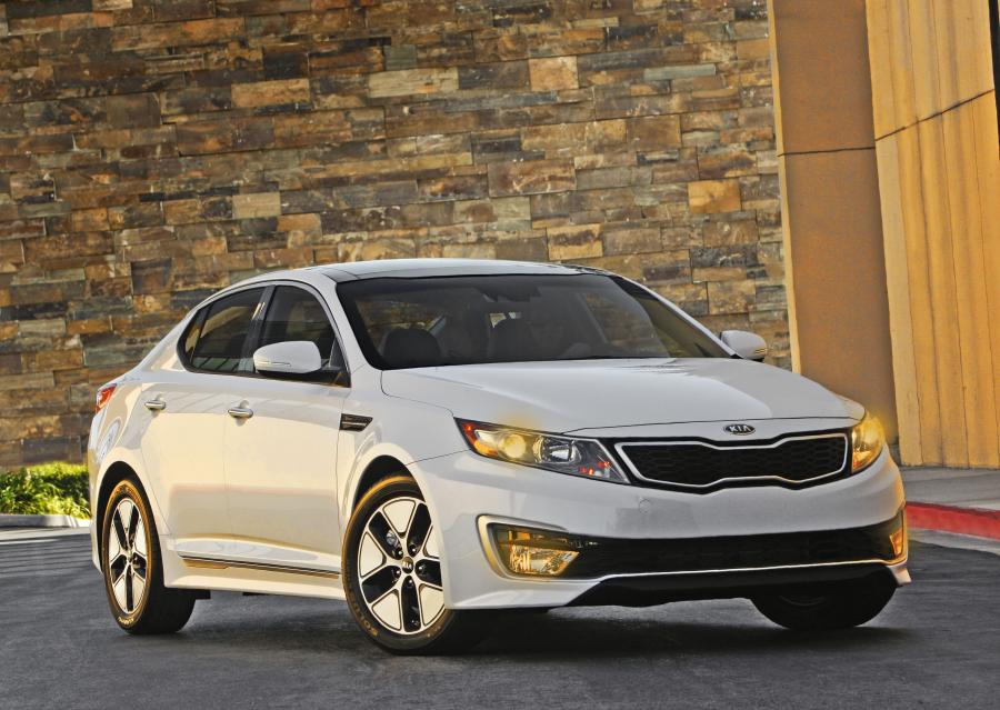  Kia Optima Hybrid 2012 года  (фото 19 из 32)